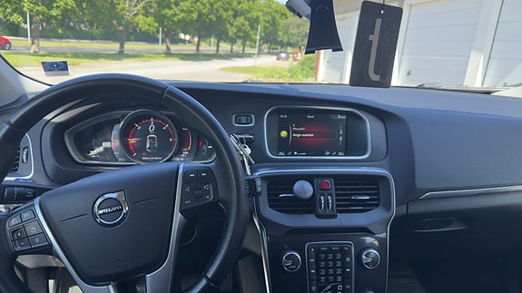 Volvo V40 3 of 5