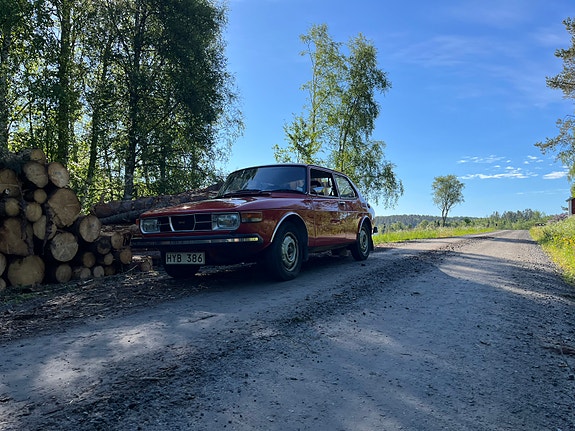 Saab 99 2 of 5