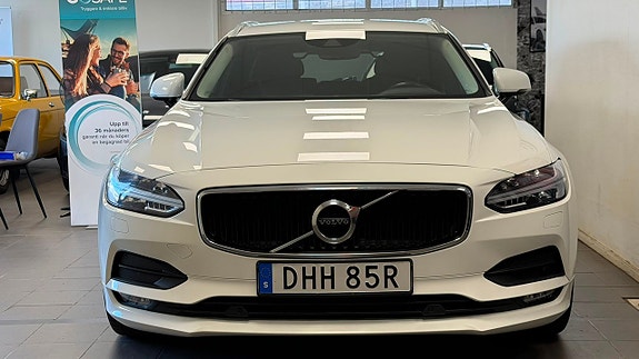 Volvo V90 2 of 5