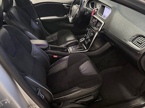Volvo V40 13 of 20