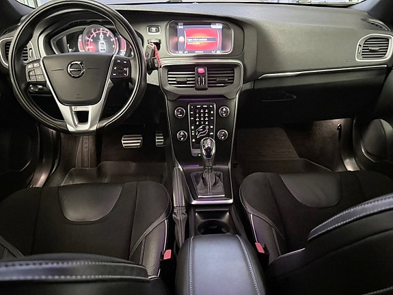 Volvo V40 15 of 20