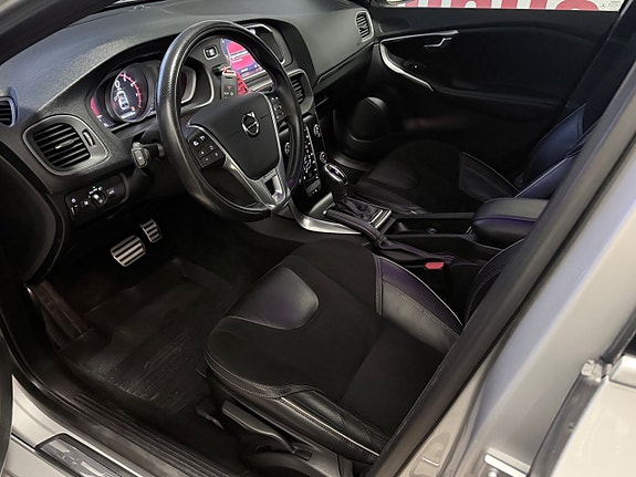 Volvo V40 9 of 20