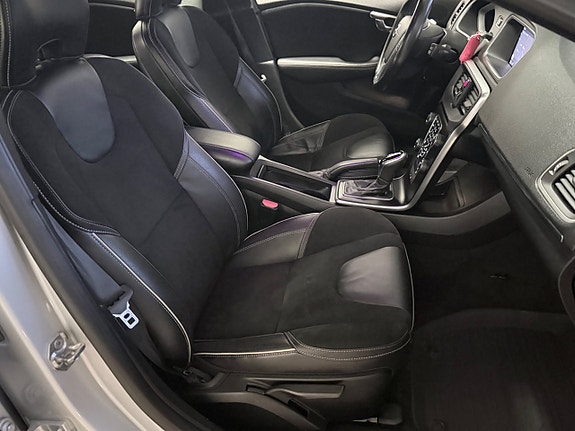 Volvo V40 12 of 20