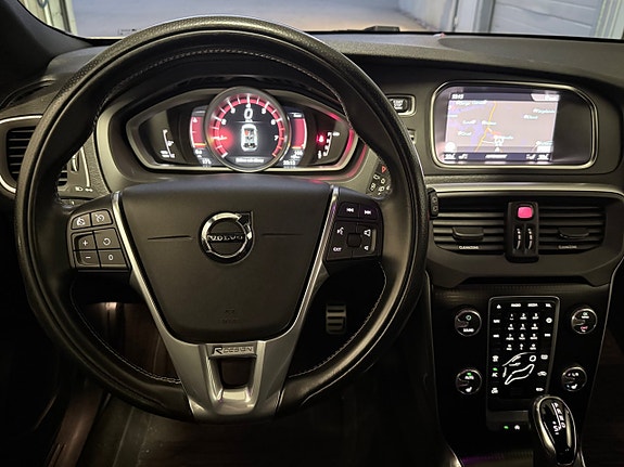 Volvo V40 17 of 20