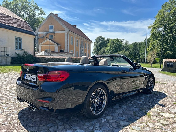 BMW M4 5 of 5