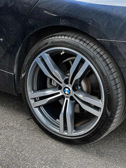 BMW 740e 12 of 12