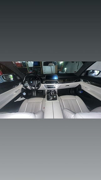 BMW 740e 8 of 12