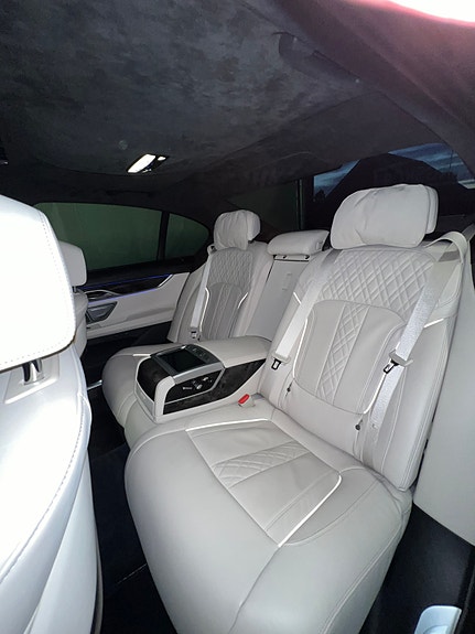 BMW 740e 6 of 12