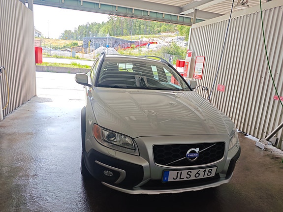 Volvo XC70 3 of 5