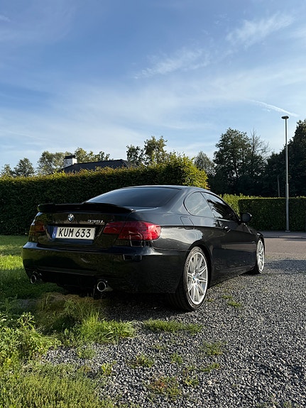 BMW 335i 4 of 5