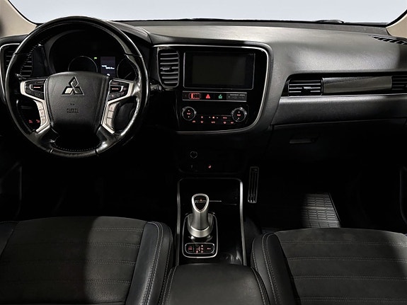 Mitsubishi Outlander 12 of 25