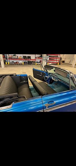 Ford Galaxie 3 of 5