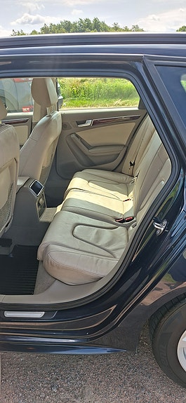 Audi A4 4 of 5