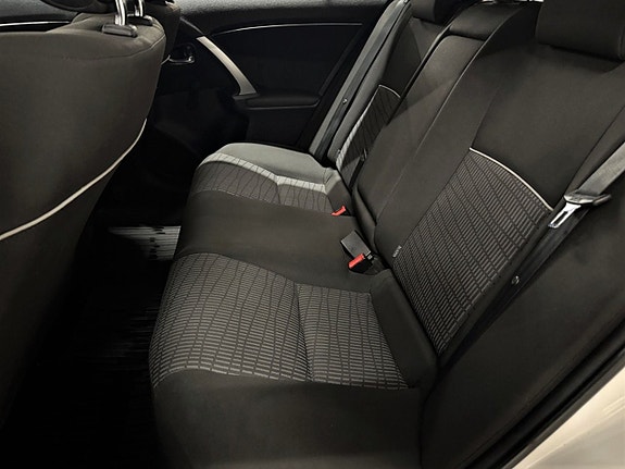 Toyota Avensis 19 of 22