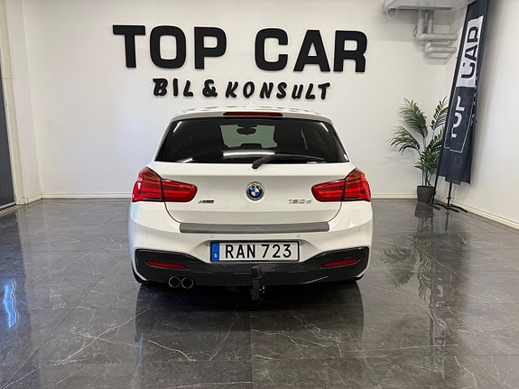BMW 120d 4 of 5