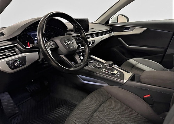 Audi A4 11 of 25
