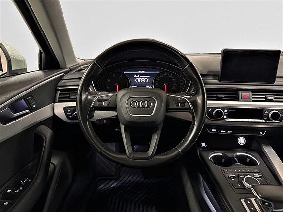 Audi A4 14 of 25