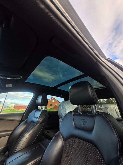 Audi Q7 4 of 5