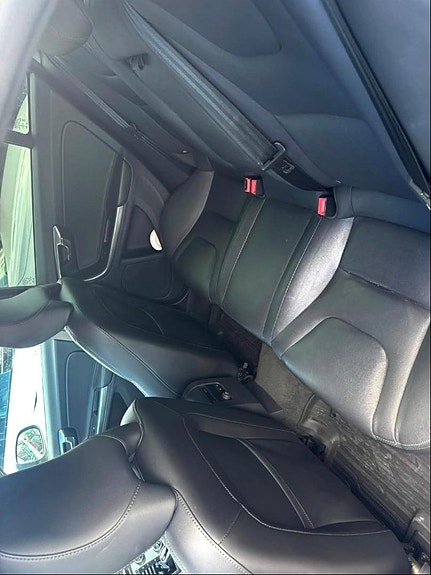 Volvo S60 7 of 8