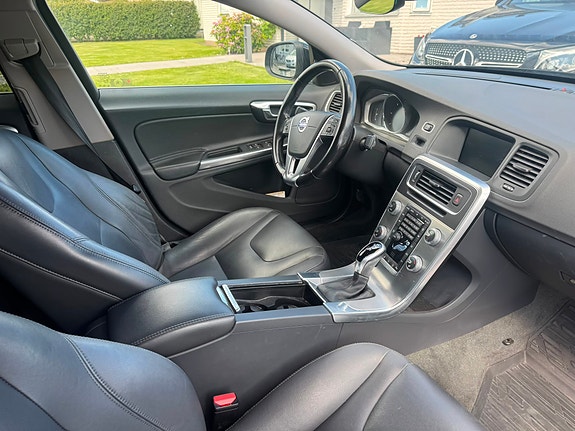 Volvo S60 6 of 8
