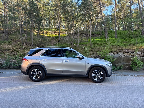Mercedes-Benz GLE350 de 2 of 5