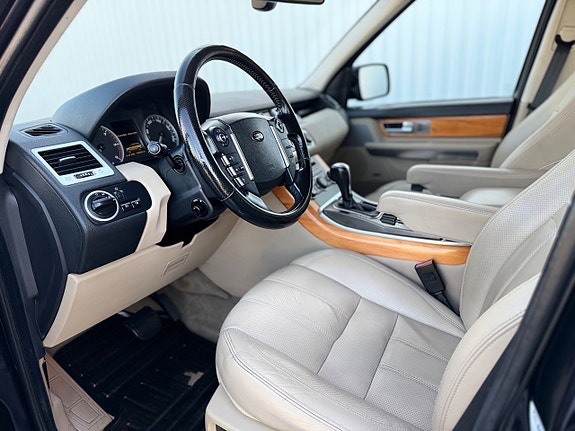 Land Rover Range Rover Sport 5 of 5