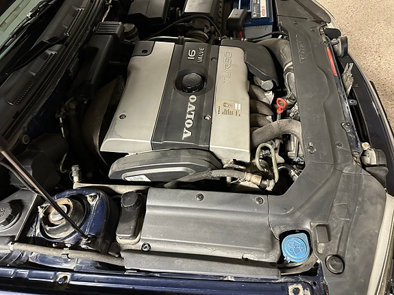 Volvo V40 5 of 5