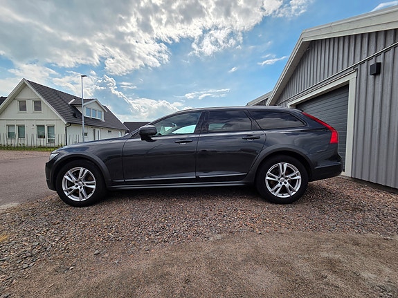 Volvo V90 Cross Country 5 of 5