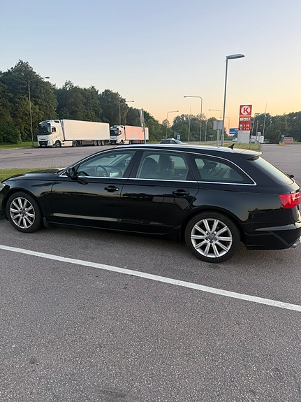 Audi A6 4 of 5