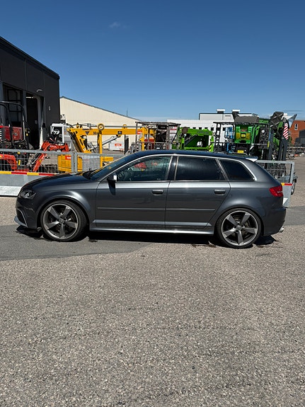 Audi RS3 4 of 5