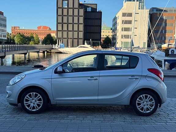 Hyundai i20 4 of 5