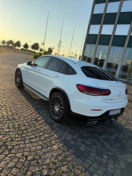 Mercedes-Benz GLC220 d 2 of 5