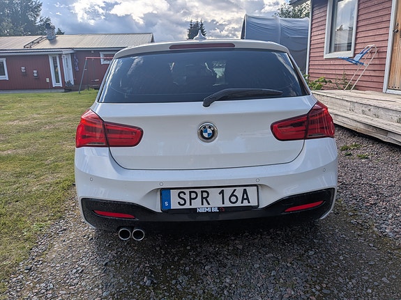 BMW 120d 3 of 8