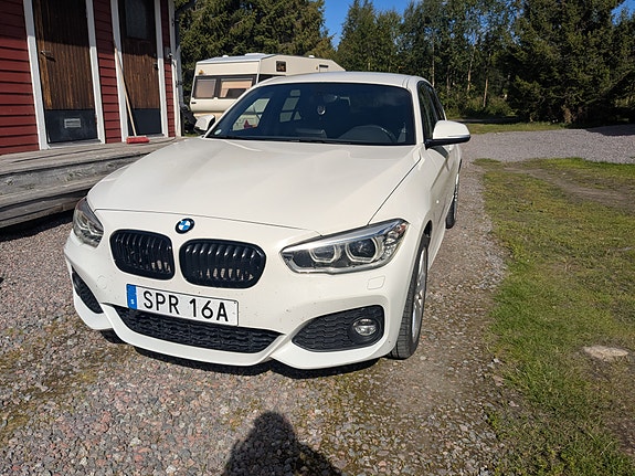BMW 120d 2 of 8
