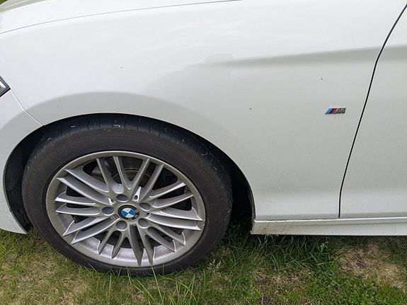 BMW 120d 2 of 5