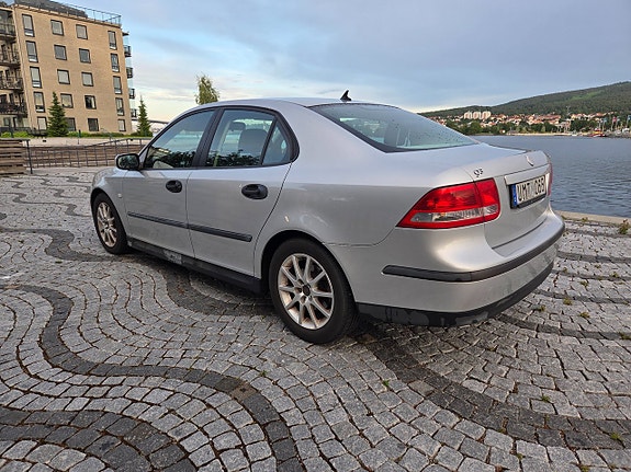Saab 9-3 4 of 5