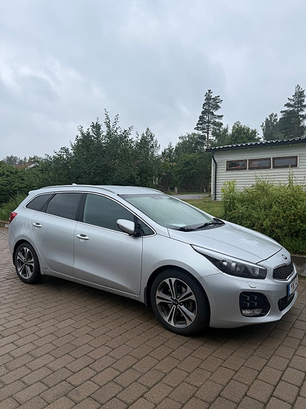 Kia Ceed 2 of 5