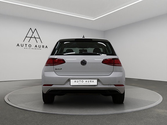 Volkswagen Golf-Serie 5 of 18