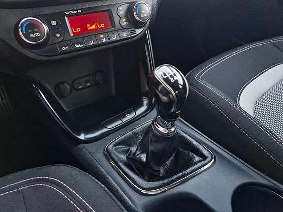 Kia Ceed 9 of 14