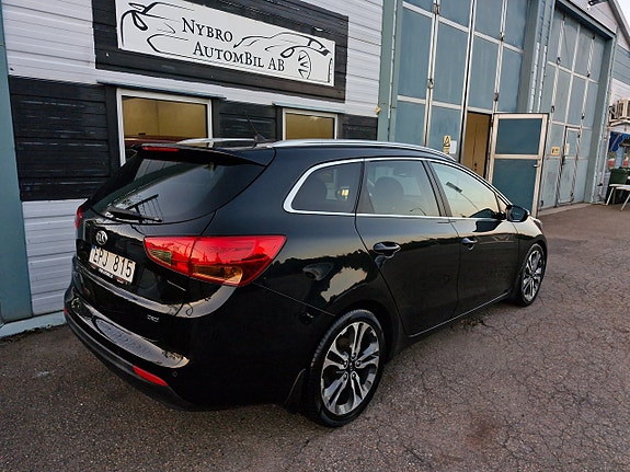 Kia Ceed 3 of 5