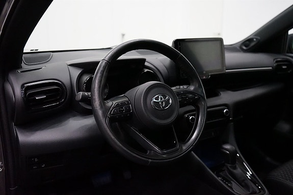 Toyota Yaris 9 of 22