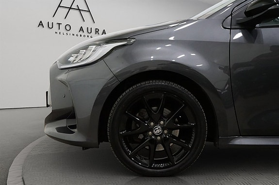 Toyota Yaris 7 of 22