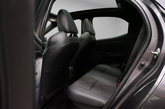 Toyota Yaris 8 of 22