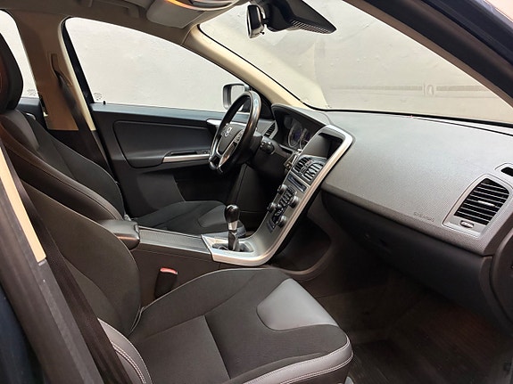 Volvo XC60 5 of 5