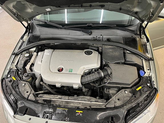 Volvo V70 9 of 9