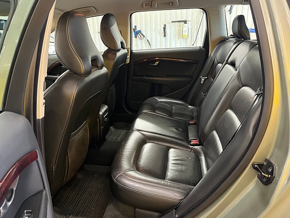 Volvo V70 6 of 9