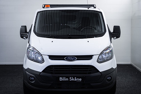 Ford Transit Custom 2 of 5
