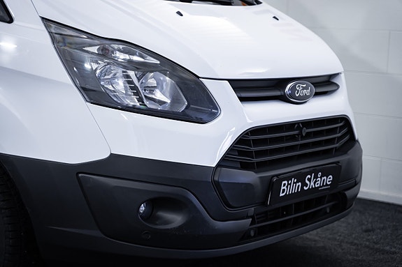 Ford Transit Custom 3 of 5