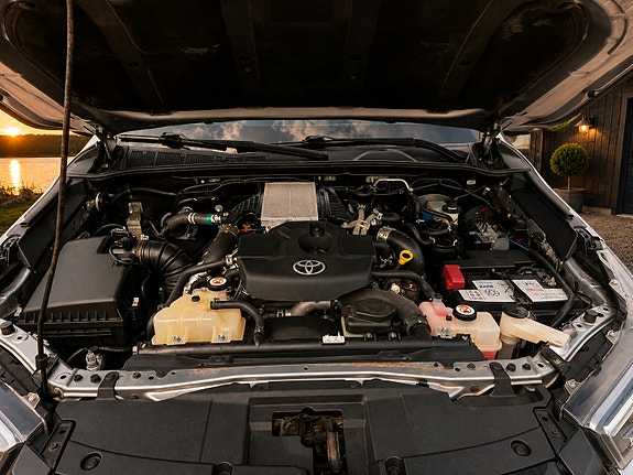 Toyota HiLux 6 of 8