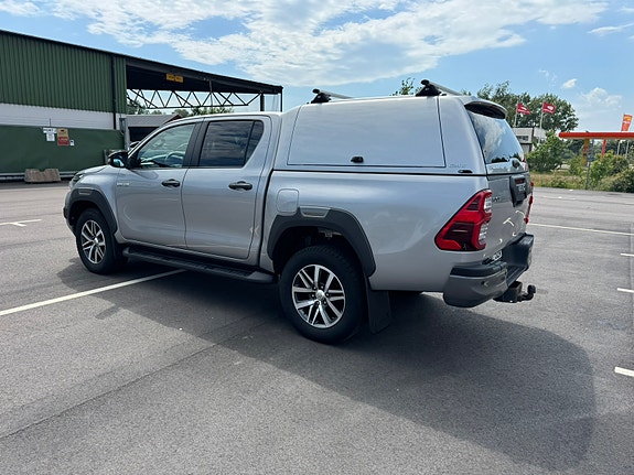 Toyota HiLux 4 of 5